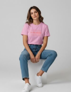 ESTAMPADO LA QUE MANDA COLOR ROSADO